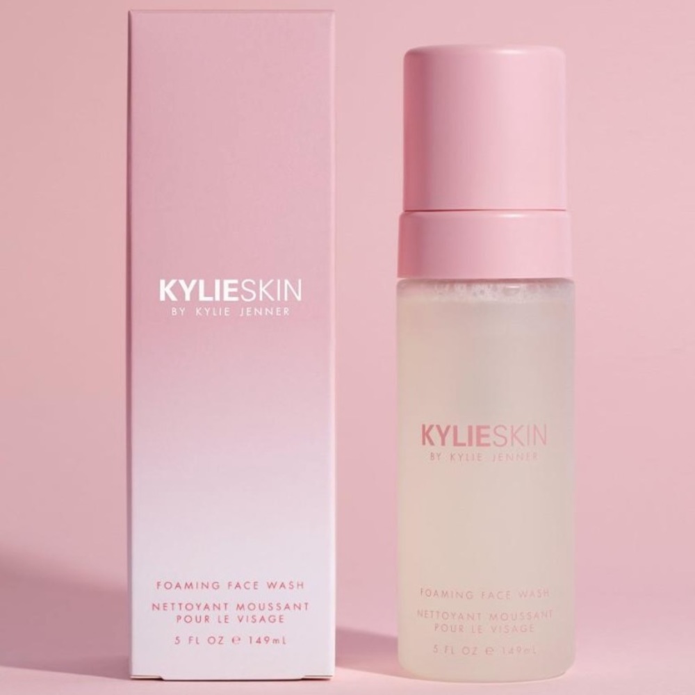 Kylie Skin by Kylie Jenner - Foaming Face Wash